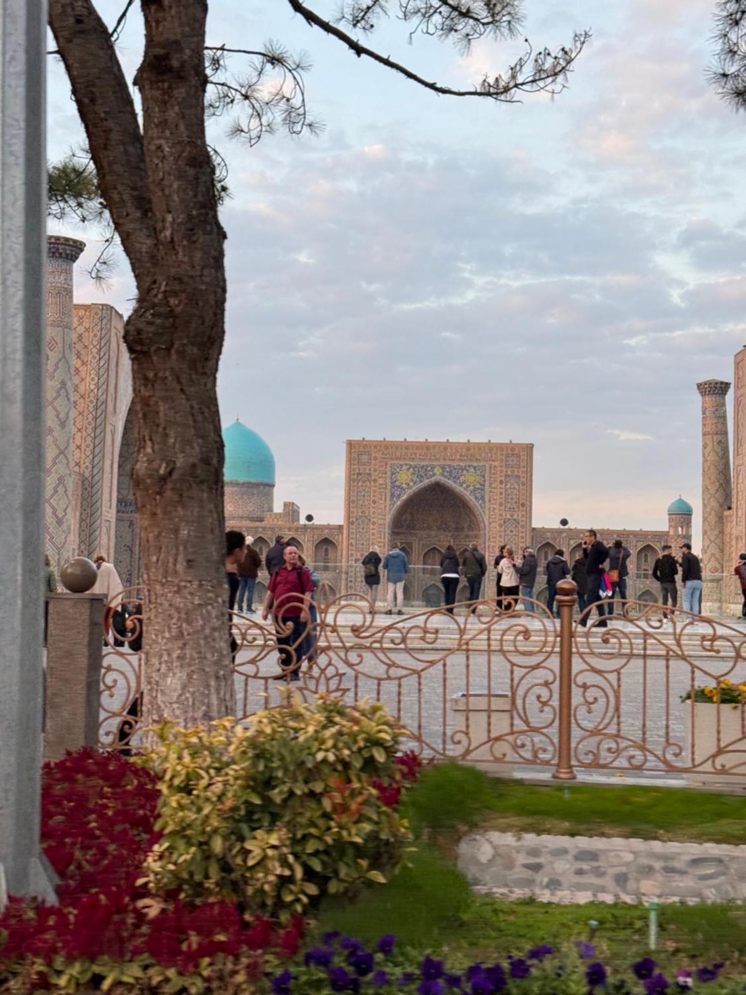Salomat Guest House Samarkand Exterior foto